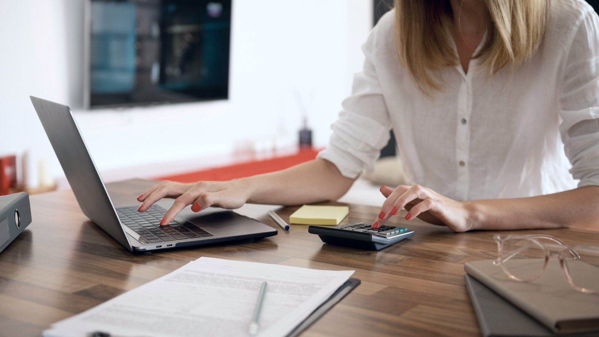 working-from-home-time-management-concept_23-2149065327